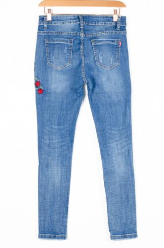 Джинсы женские с вышивкой 249132 фото 2