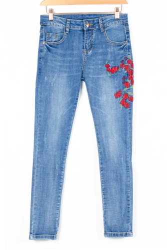 Джинсы женские с вышивкой 249132