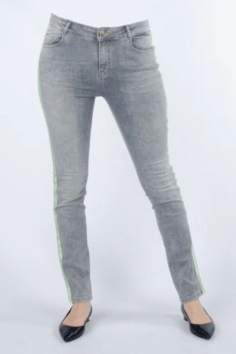 Джинсы женские с лампасами 248667